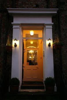 Blossoms York Guesthouse المظهر الخارجي الصورة